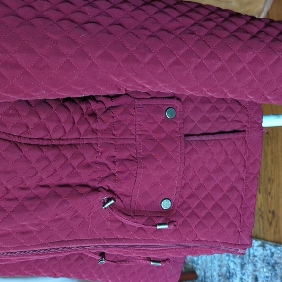 Gallery merlot wine quilted academia warm chic fall zip up barn jacket. Sz S - Picture 4 of 11